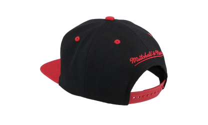 NBA Text Stack 1 Snapback Cap "Chicago Bulls - Black" HS8542 CBUBLCK