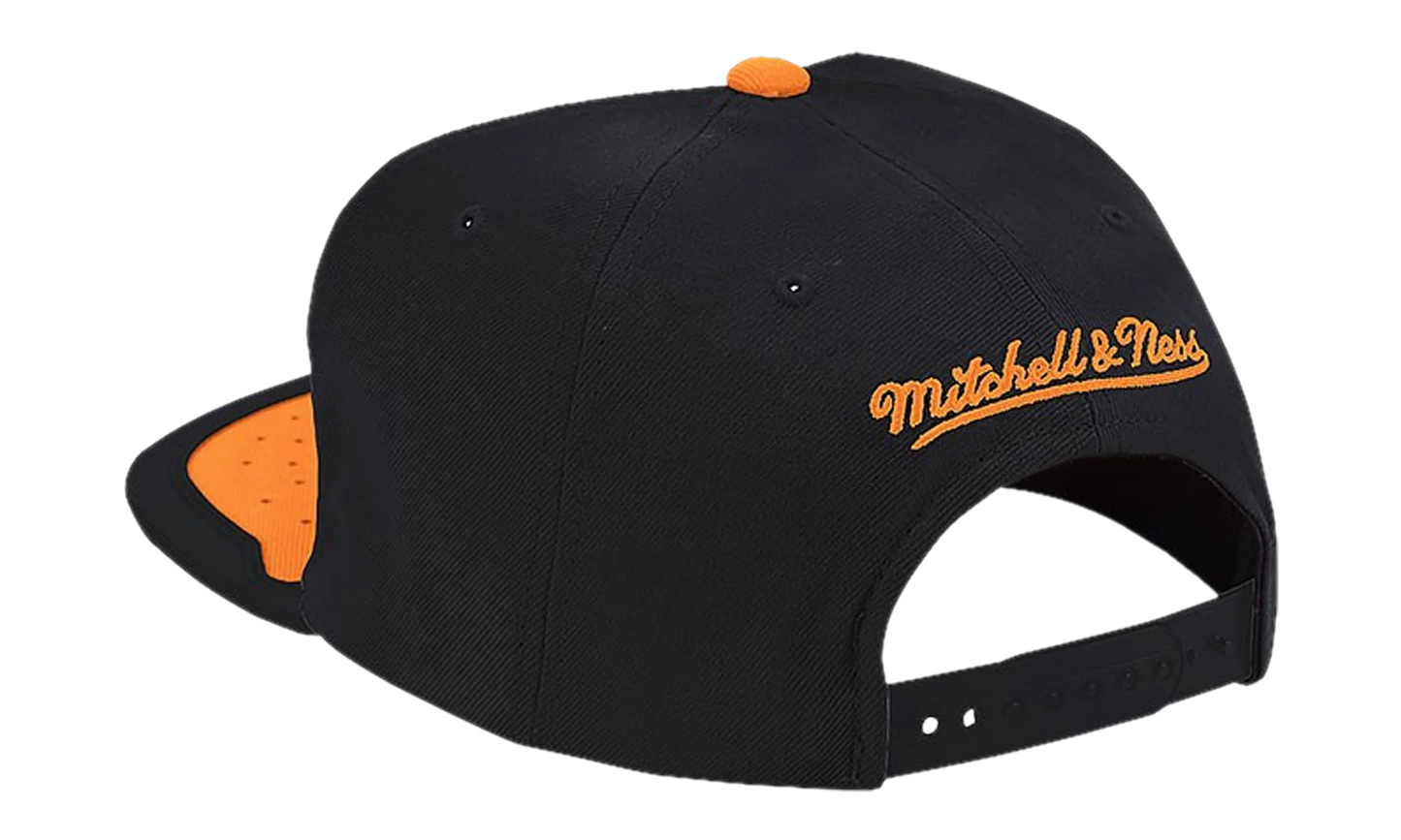 NBA Day One Snapback Cap "Chicago Bulls - White / Orange" 6HSSMM19224 CBUWHOR