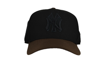 9FIFTY New York Yankees A Frame Snapback Hat "Walnut Blackout" NE340