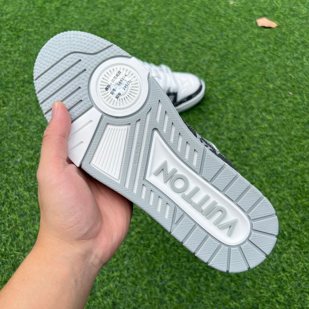 Trainer Monogram Denim Grey White