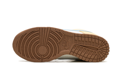 DUNK LOW WMNS"Soft Yellow" FZ4347 100