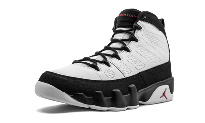 9 Retro "White Black Red 2016 Release" 302370 112