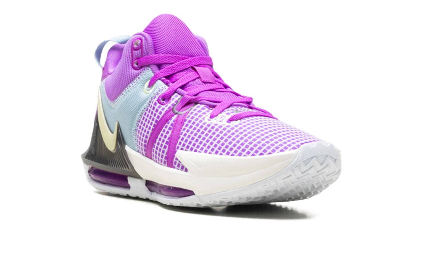 LeBron Witness 7 "Fuchsia Dream" DM1123 500