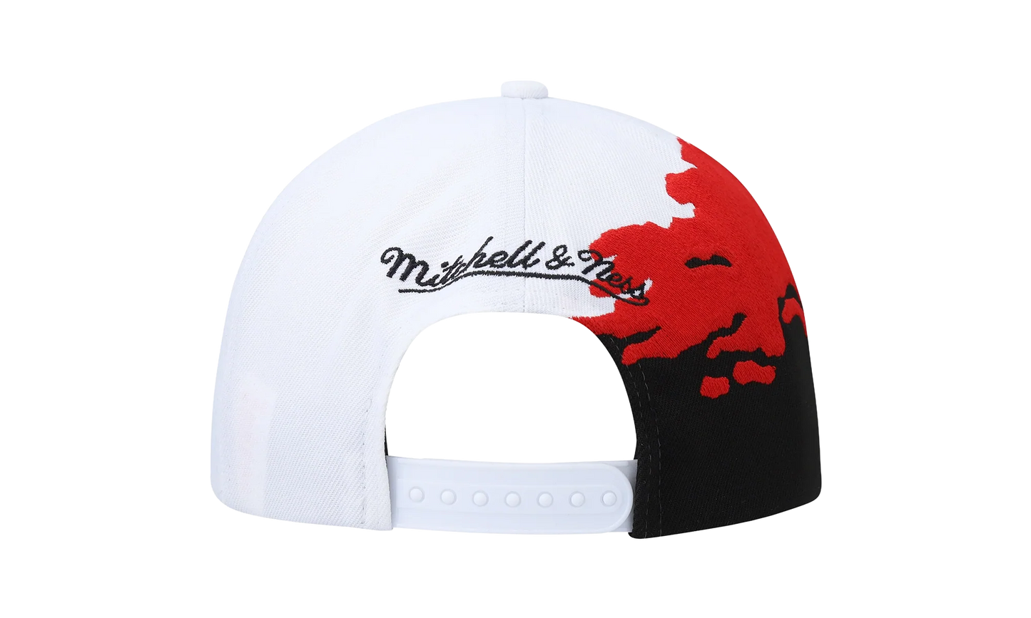 NCAA Paintbrush Snapback Cap "UNLV Rebels - White / Black" HHSS3302 LVEYYPPPWHBK