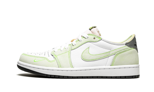 1 Low OG "Ghost Green" DM7837 103