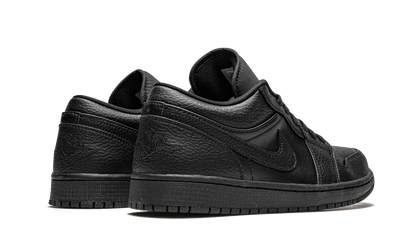 1 Low "Triple Black" 553558 091
