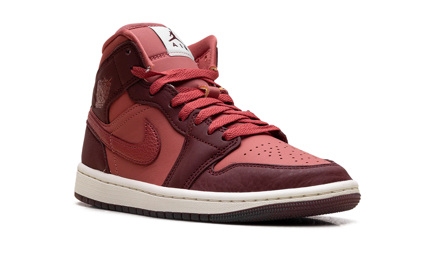 Jordan 1 Mid SE WMNS "Valentine's Day (2026)" IB7018 600