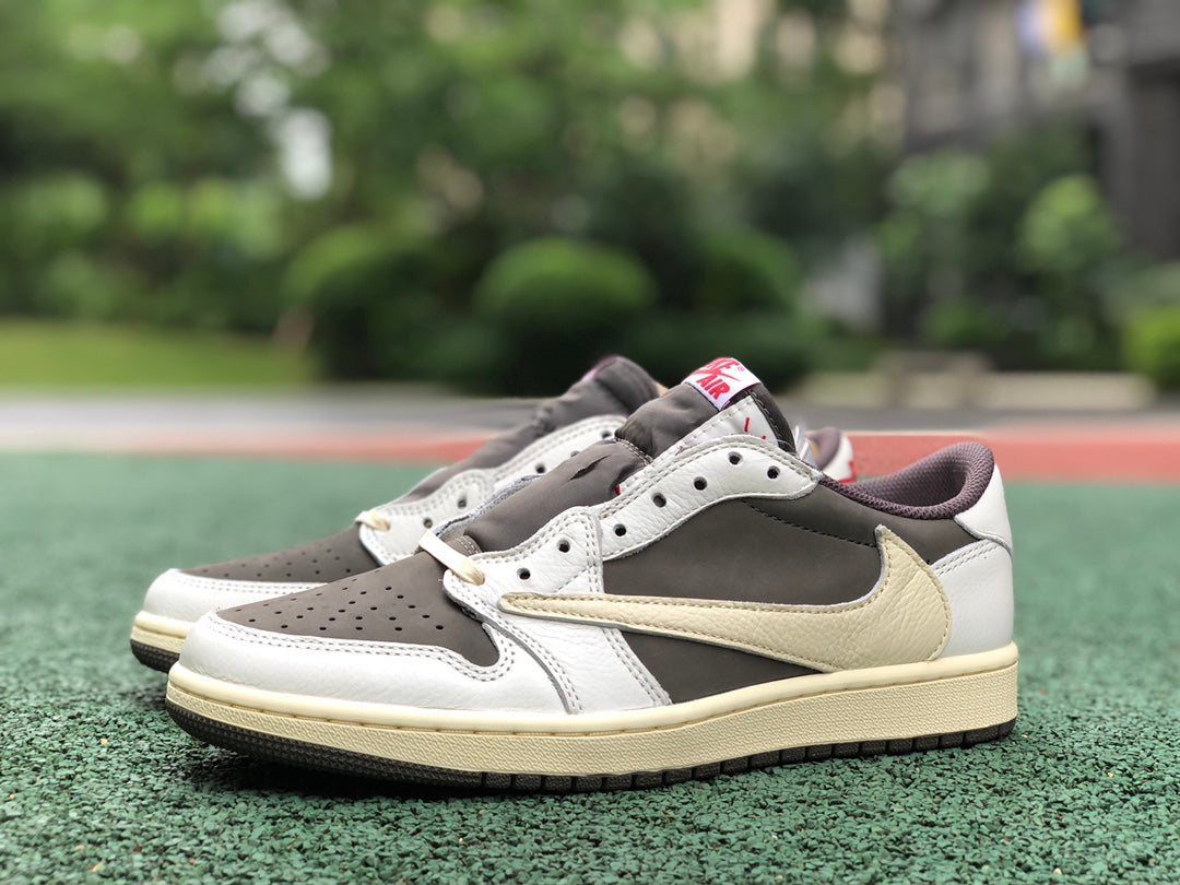 1 Travis Scott Reverse Mocha