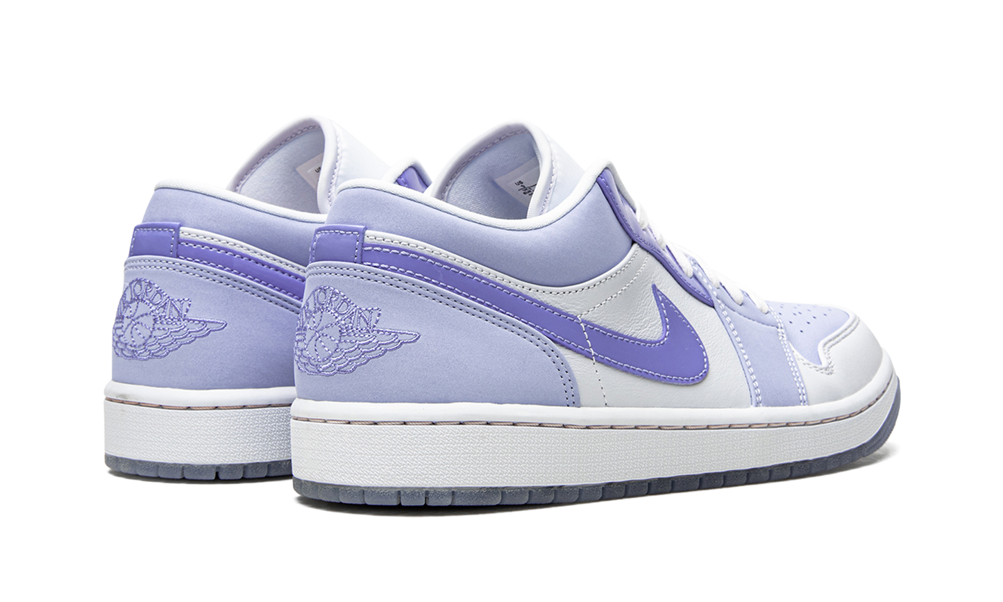 1 Low SE "Mighty Swooshers" DM5442 040