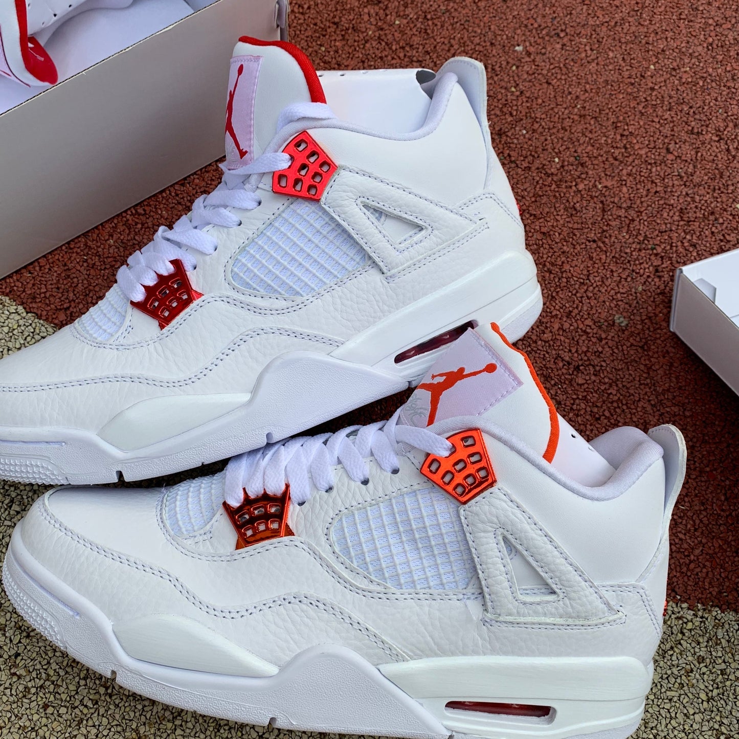 4 Retro Metallic Red