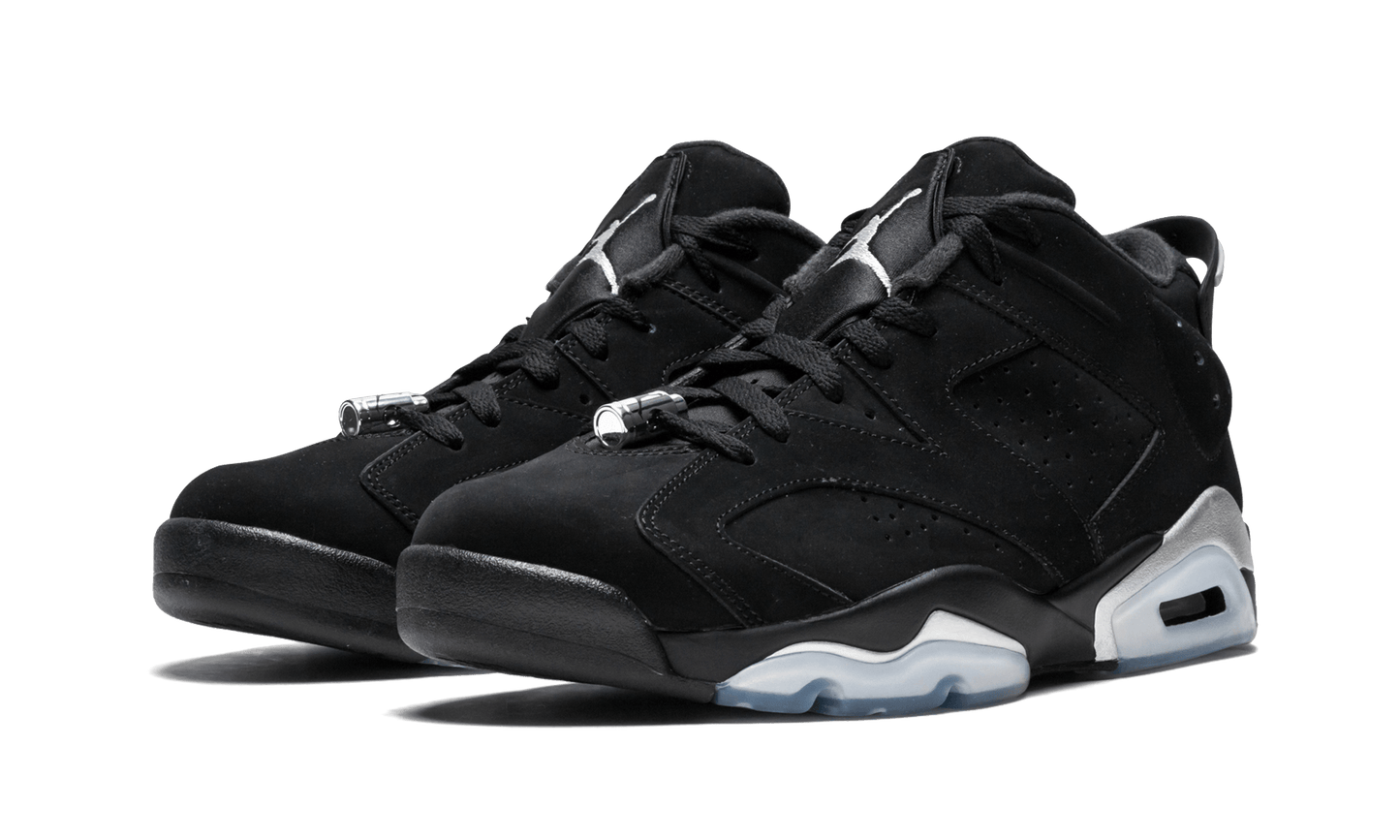 6 Retro Low "Metallic Silver" 304401 003