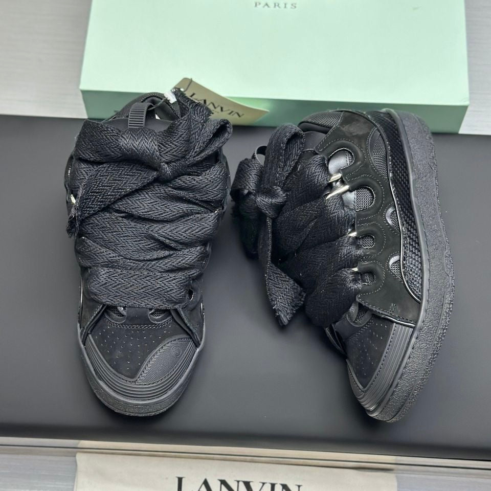 Leather Curb Triple Black