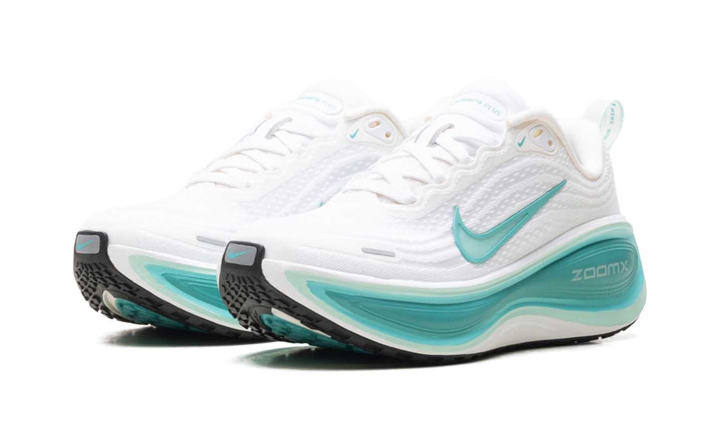 Vomero Plus WMNS"White/ Bleached Turquoise" HV8154 100