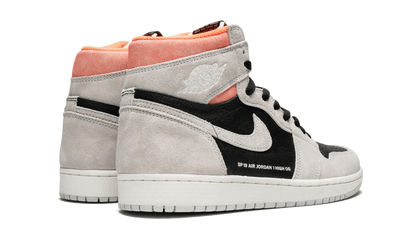 1 Retro High OG "Neutral Grey/Hyper Crimson" 555088 018
