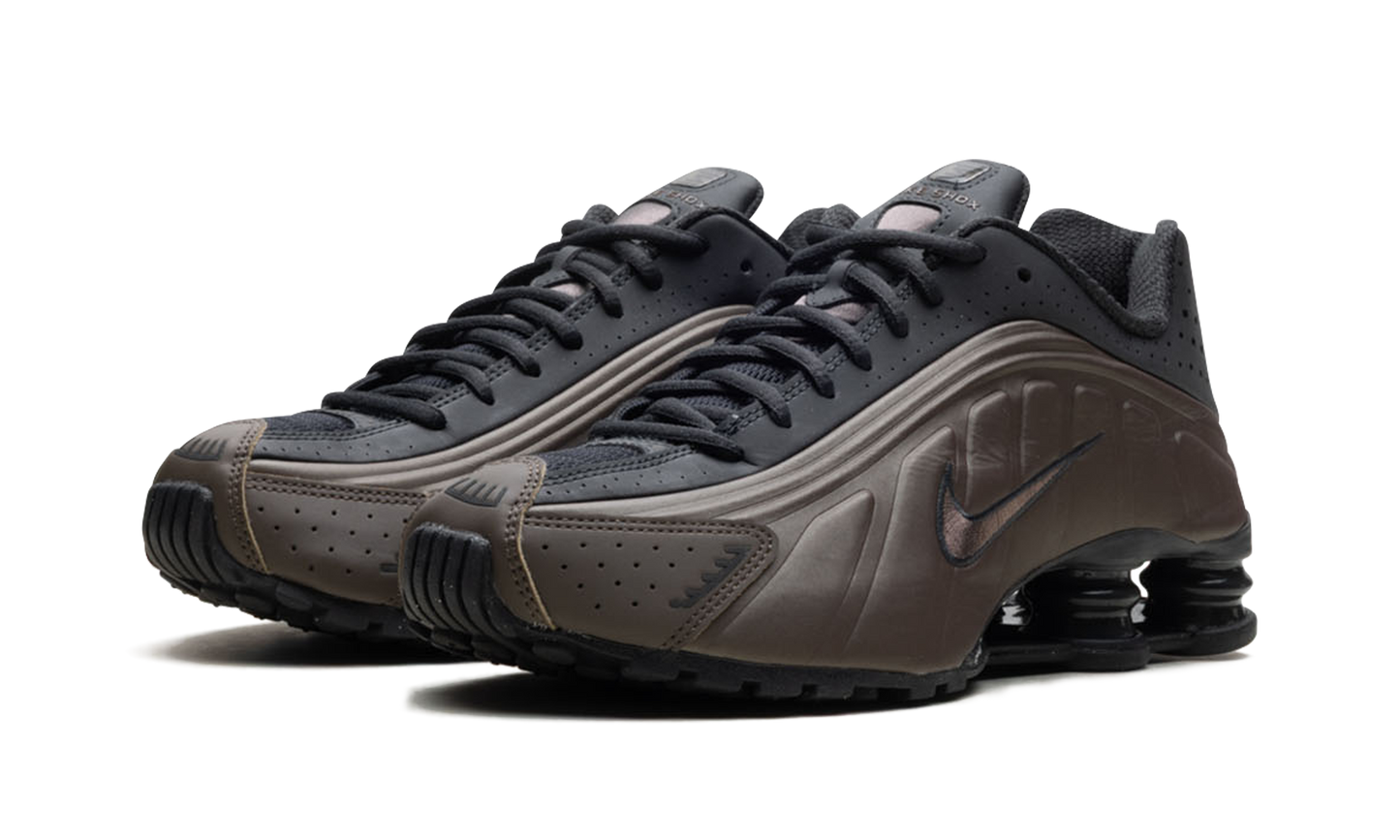 Shox R4 WMNS"Ironstone Off Noir" AR3565 007