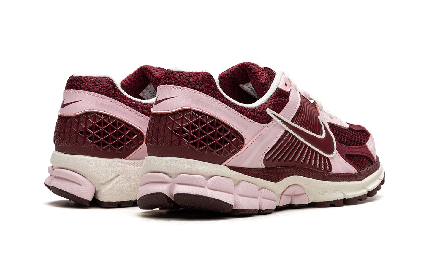 ZOOM VOMERO 5 WMNS"Pink Foam" FN7196 663
