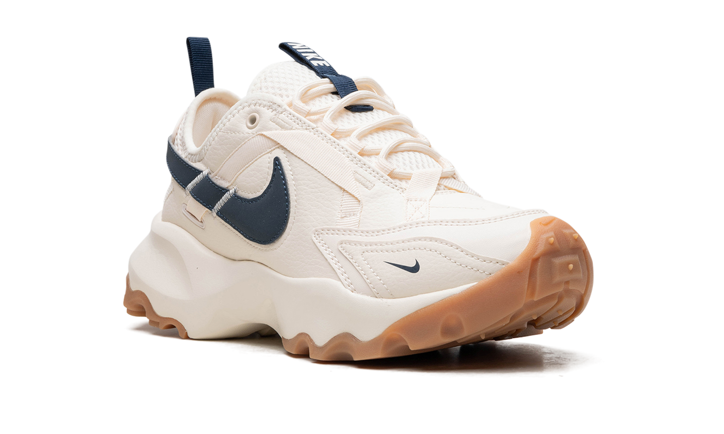 TC 7900 WMNS"Pale Ivory Armory Navy" DD9682 103