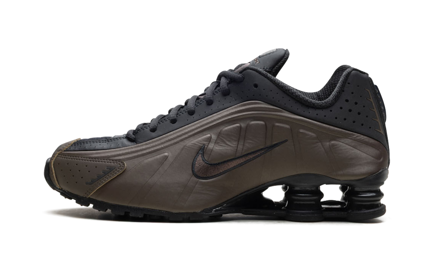 Shox R4 WMNS"Ironstone Off Noir" AR3565 007