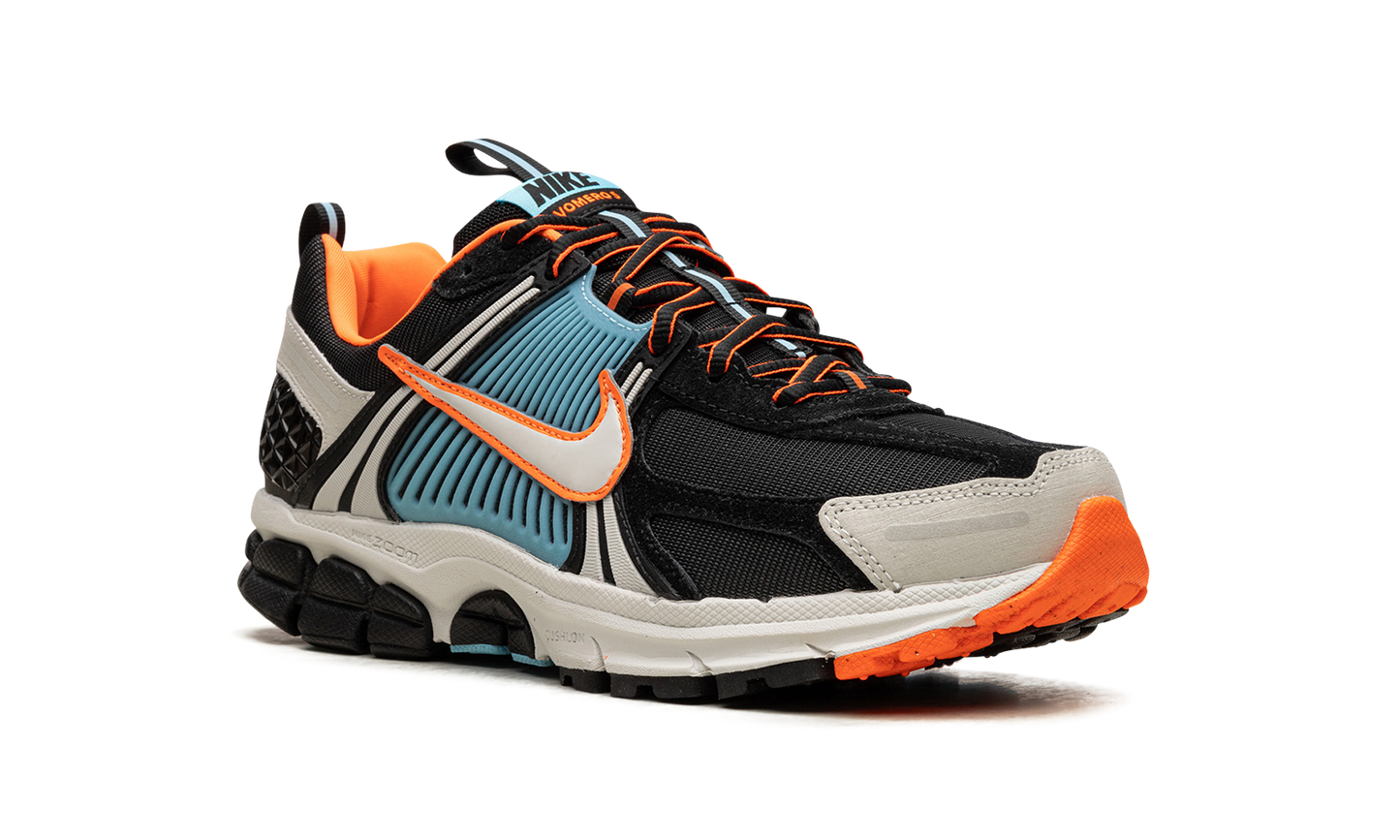 ZOOM VOMERO 5 WMNS"Black/Blue Gaze" FZ3963 010