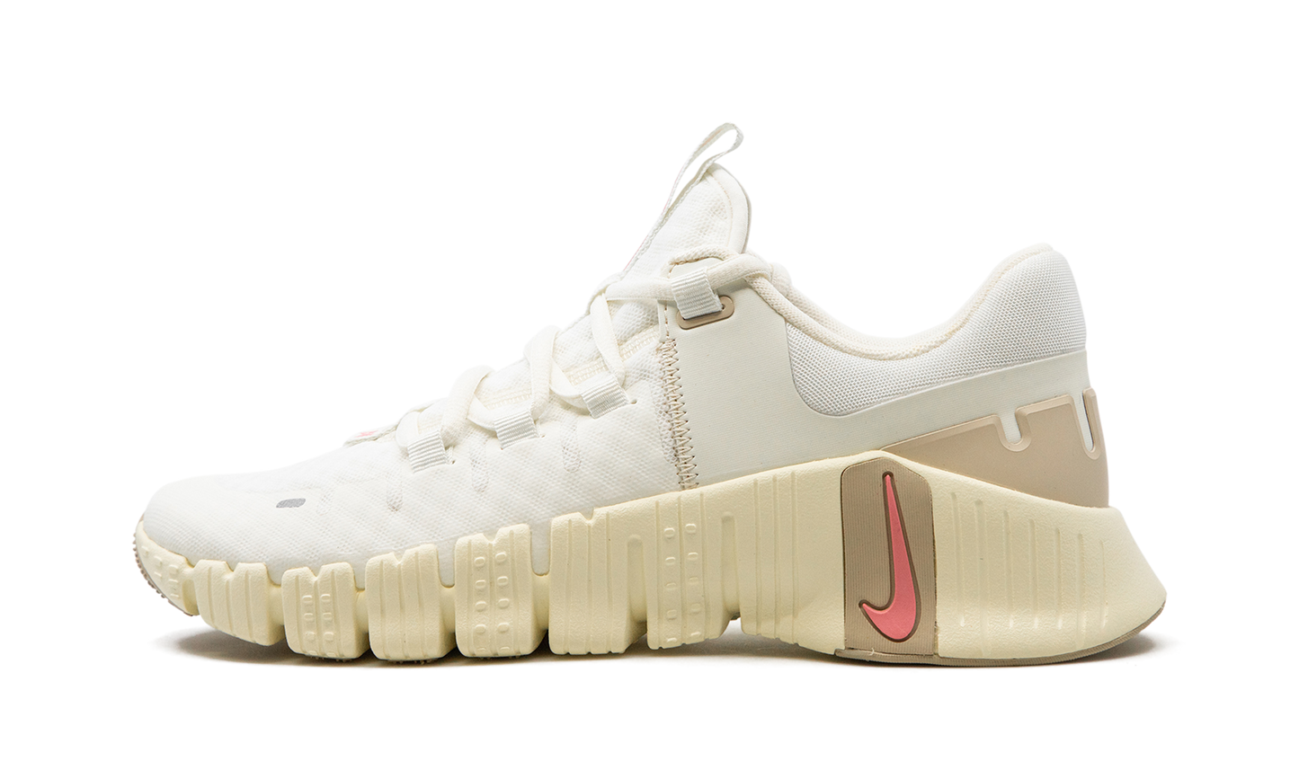Free Metcon 5 WMNS"Sail Sanddrift" DV3950 100