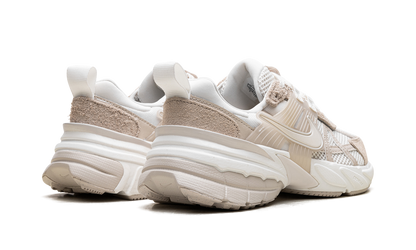 V2K Run WMNS"Sail Sand Drift" HV3917 133