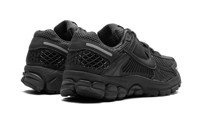 Zoom Vomero 5 WMNS"Triple Black" FQ7079 002