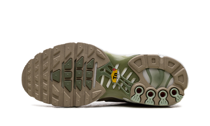 Air Max Plus WMNS"Light Bone/ Honeydew/ Alligator" DX8954 001