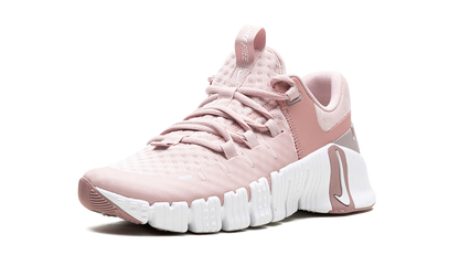 WMNS Free Metcon 5"Pink Oxford" DV3950 600