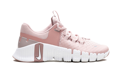 WMNS Free Metcon 5"Pink Oxford" DV3950 600