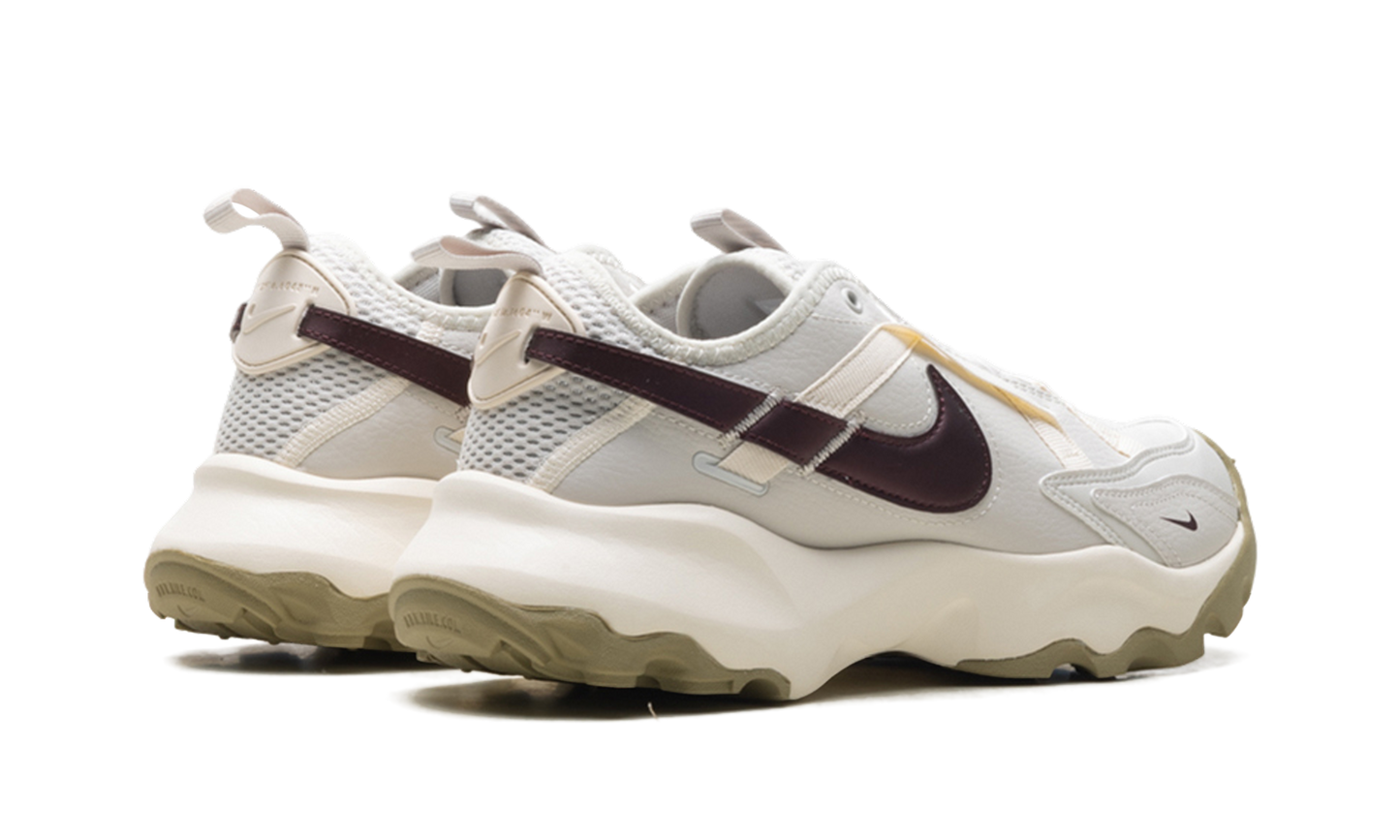 TC 7900 WMNS"Light Bone Burgundy Crush" DD9682 003