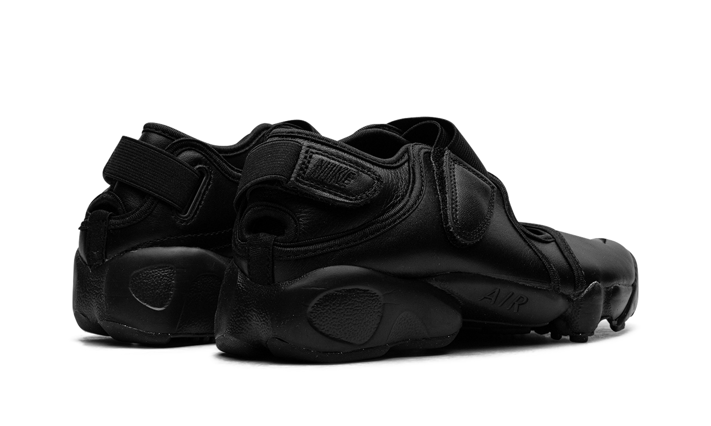 Air Rift Wmns"Triple Black" HM5737 002