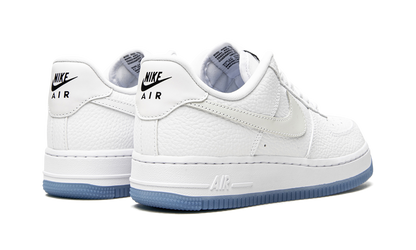 AIR FORCE 1 LO WMNS"UV Reactive Swoosh" DA8301 101