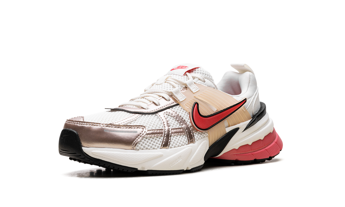 V2K Run WMNS"Pink" HJ7389 838