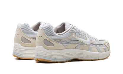 P-6000 WMNS"Photon Dust Light Khaki" HV4312 025