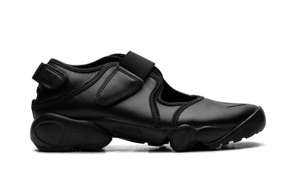 Air Rift Wmns"Triple Black" HM5737 002