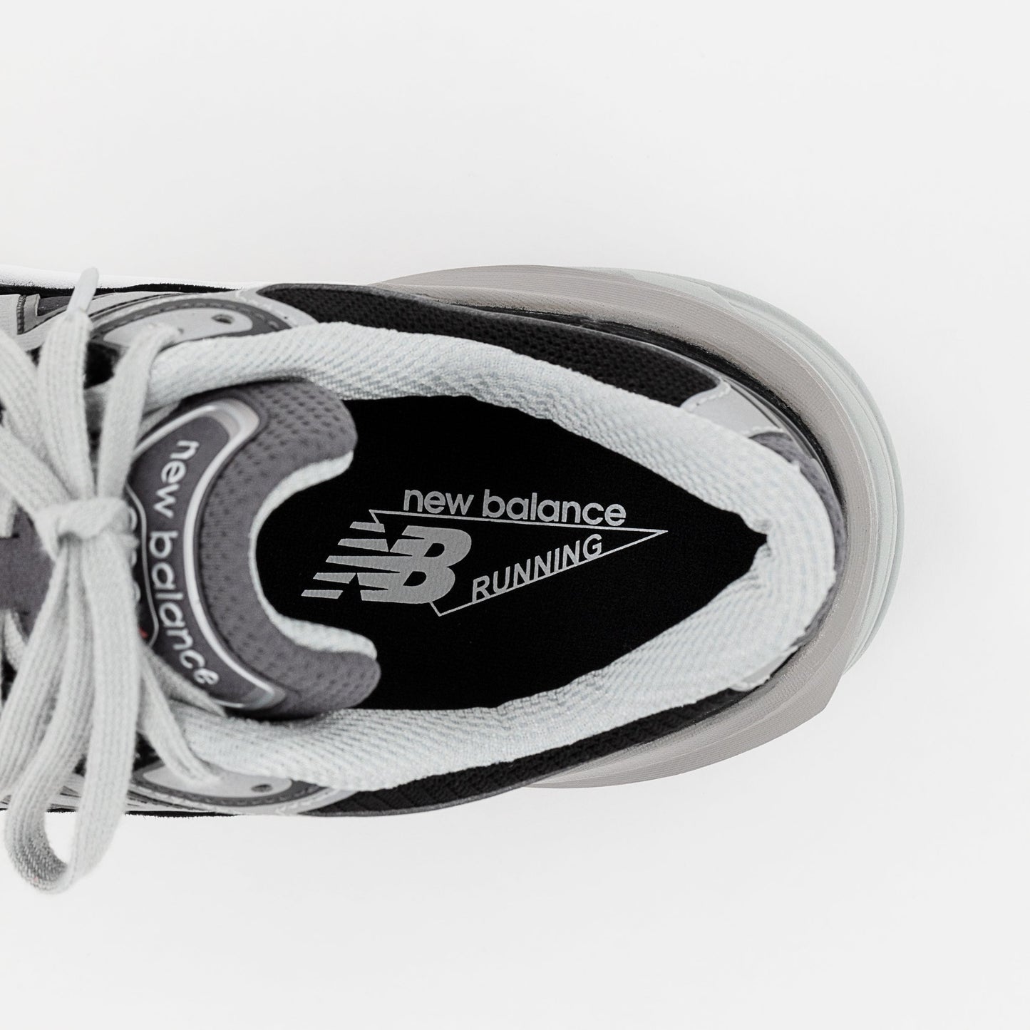 Men's Made in USA 990v6