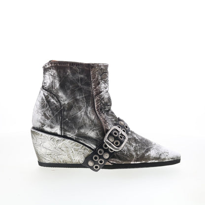 Maxie Womens Silver Leather Zipper Ankle & Booties Boots