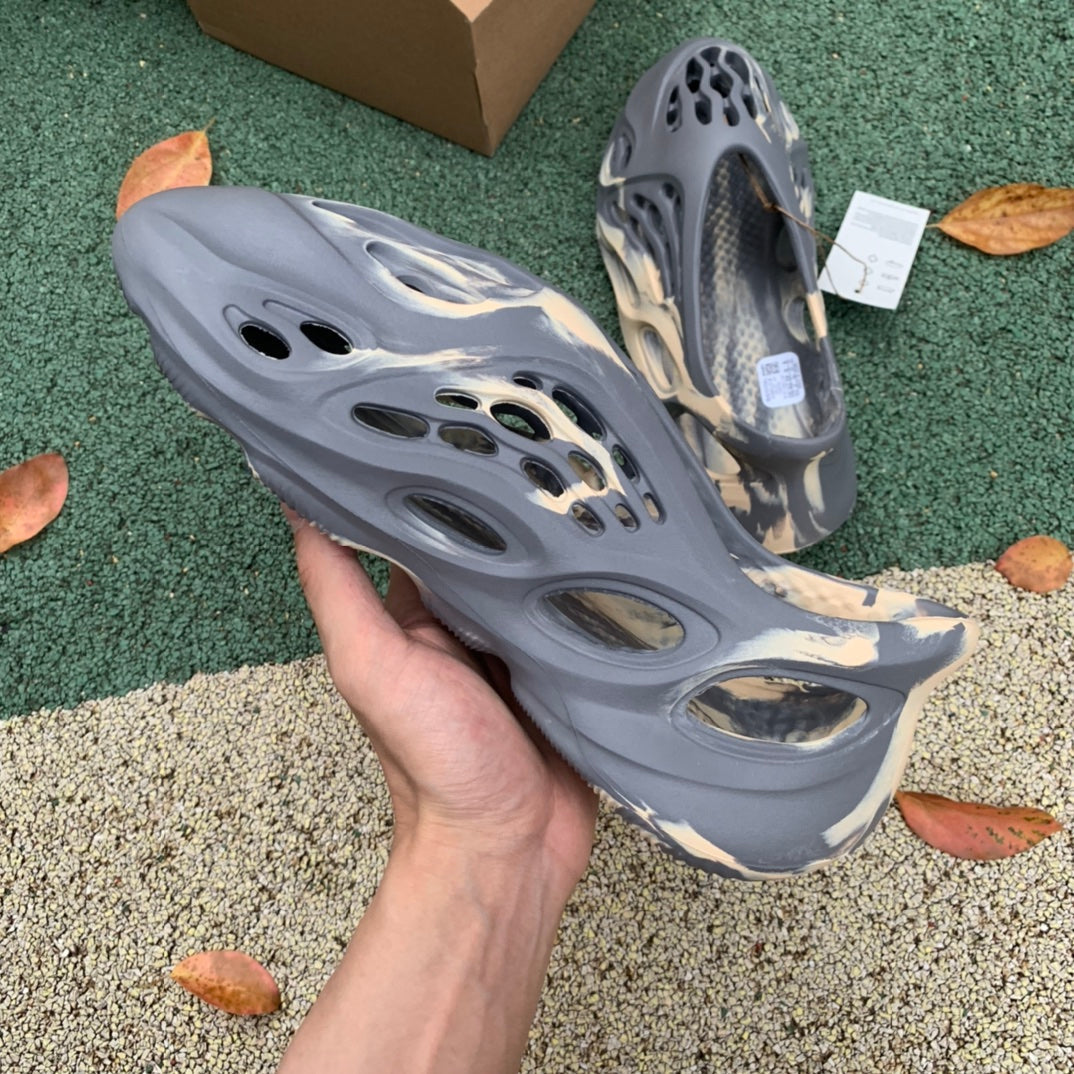 Foam RNNR MXT Moon Gray