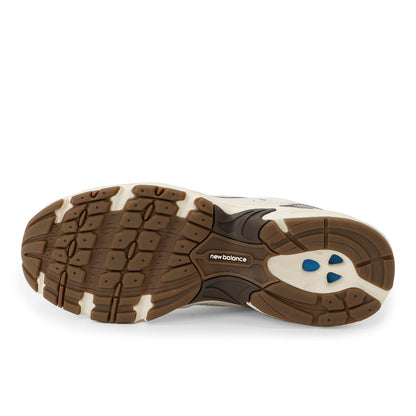 Unisex 530 in Turtledove with Angora and Mushroom