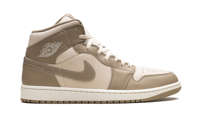 1 Mid "LEGEND LIGHT BROWN" HF4830 203