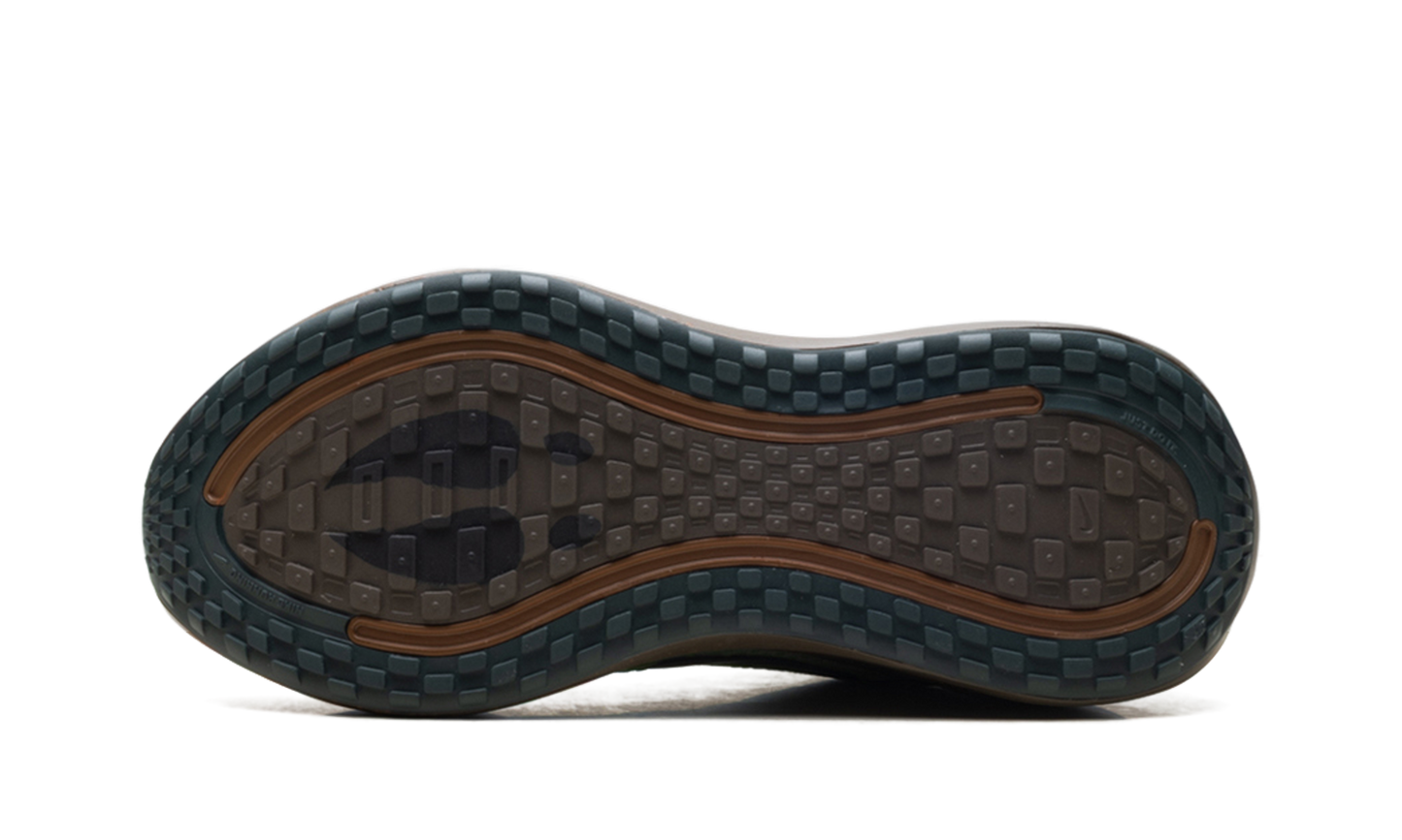 Vomero Plus WMNS"Doernbecher" IO7687 921