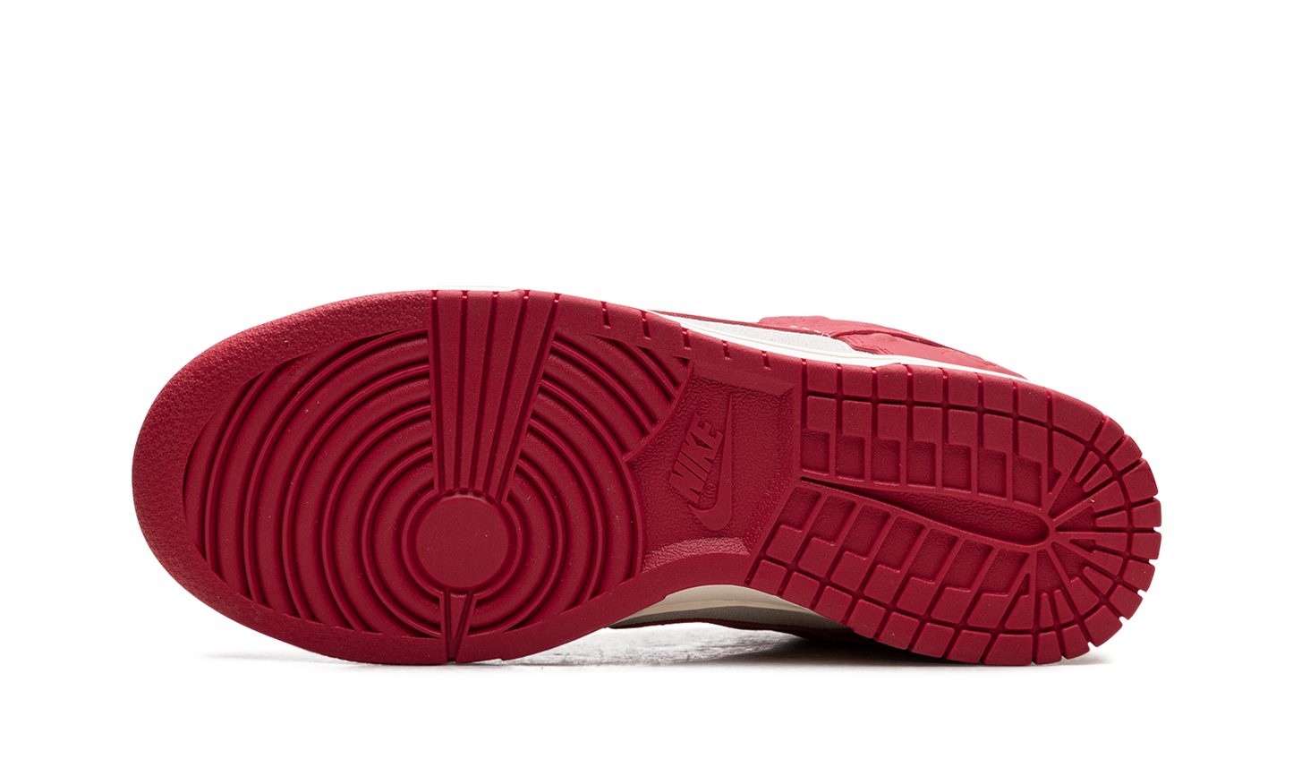 Dunk Low WMNS"Red Roses" HF1986 100