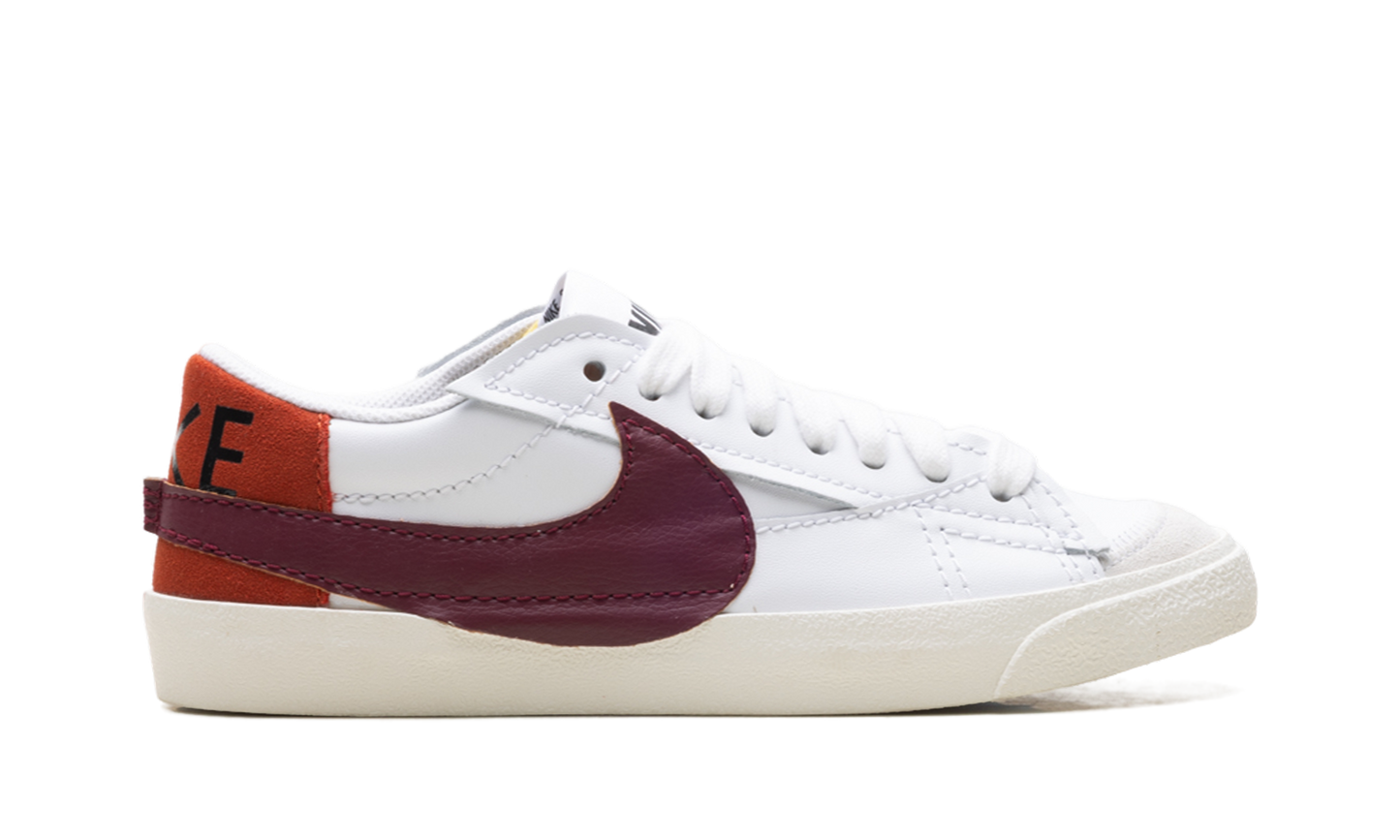 BLAZER LOW 77 JUMBO WMNS"DARK BEETROOT CINNABAR" DQ1470 104