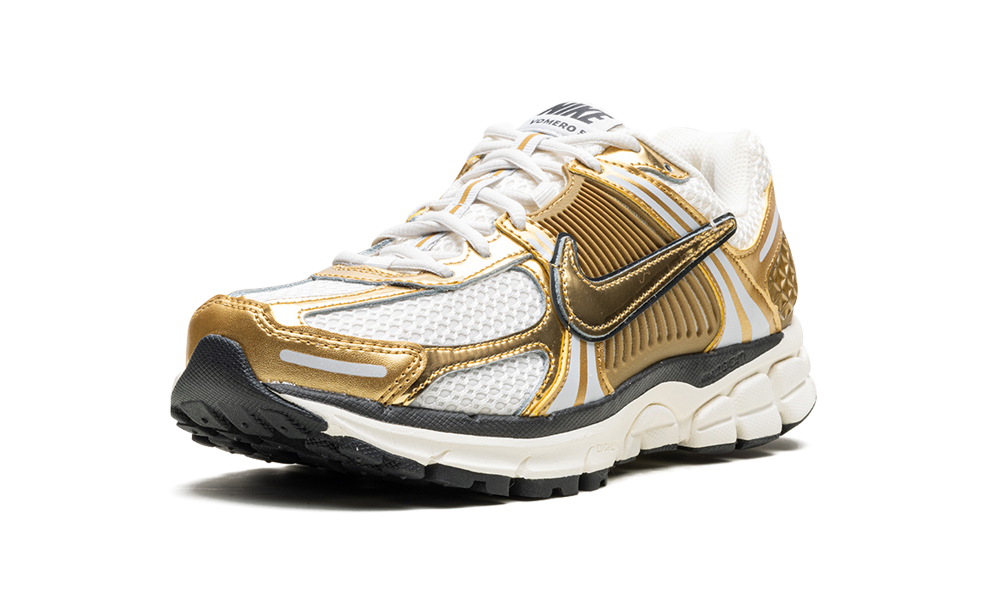 Zoom Vomero 5 WMNS"Metallic Gold" HF7723 001