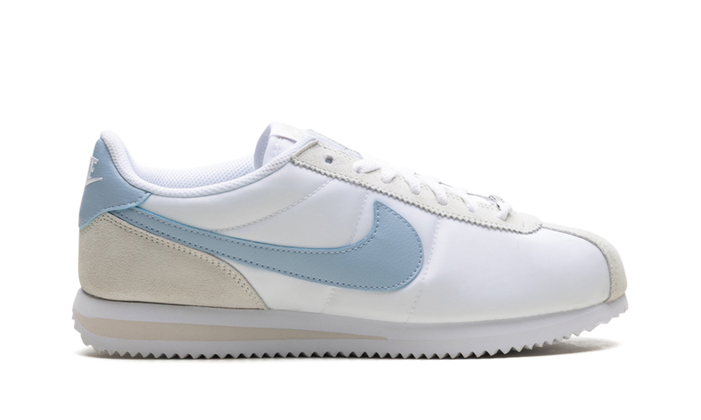 Cortez WMNS"White/Light Armory Blue/Light Orewood Brown" DZ2795 100
