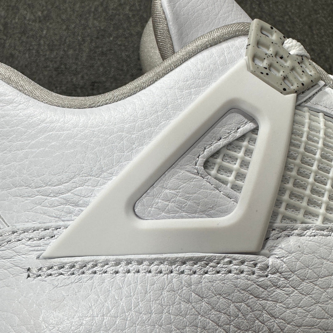 4 Retro White Oreo (2021)