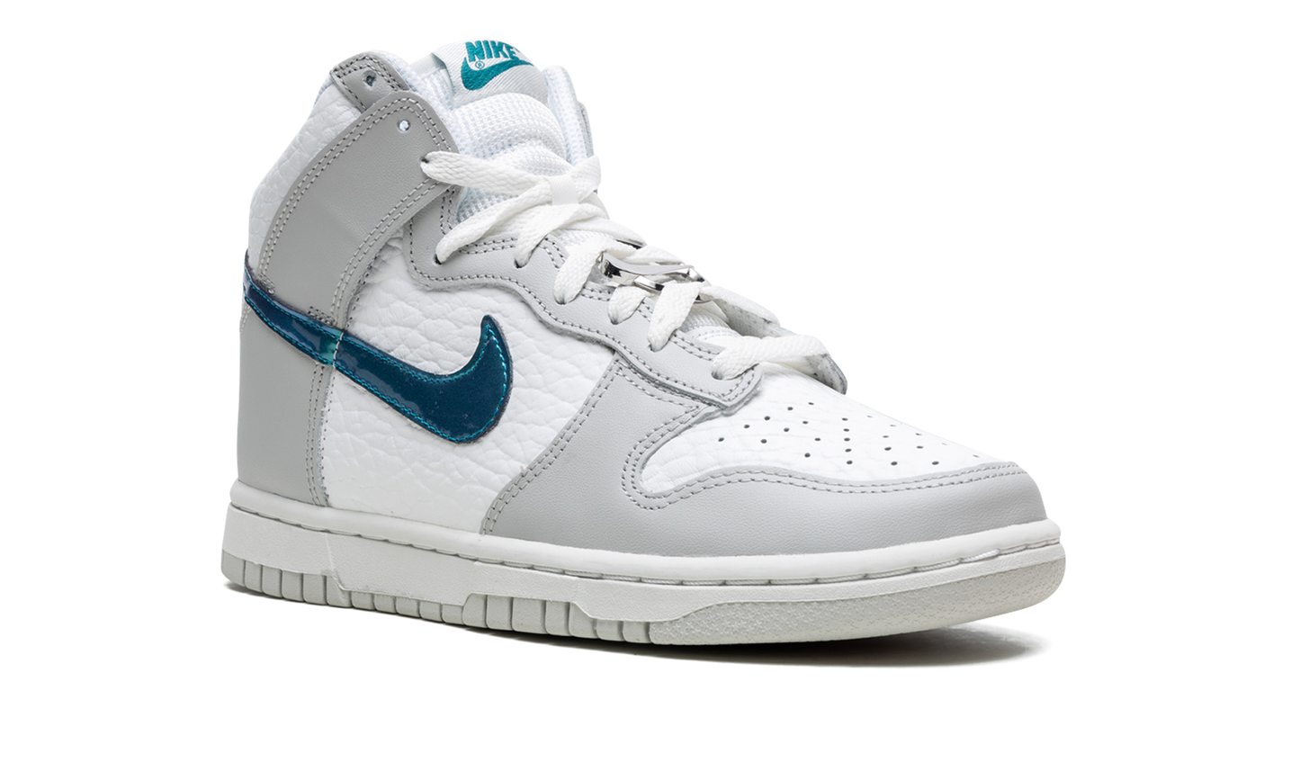 DUNK HIGH MNS WMNS"FLS" DR7855 100