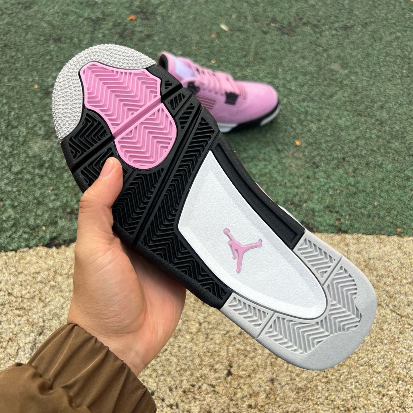 4 Retro Orchid (Women's)