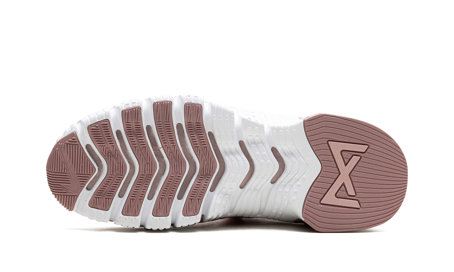WMNS Free Metcon 5"Pink Oxford" DV3950 600