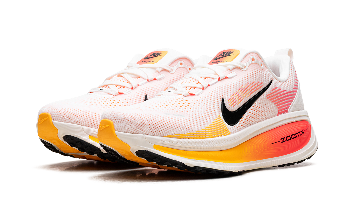 Vomero 18 WMNS"Sail Bright Crimson Laser Orange" HM6804 100